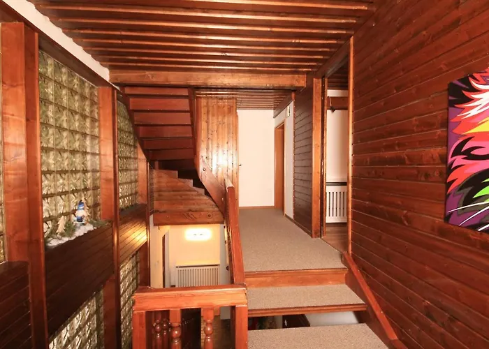 Апартаменти Der Kristall By Globalimmoservice